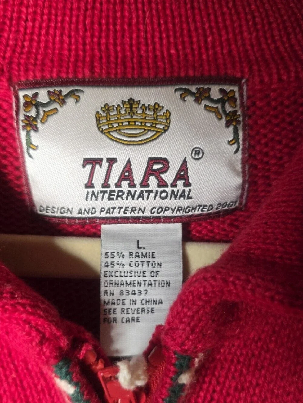 Tiara festive red